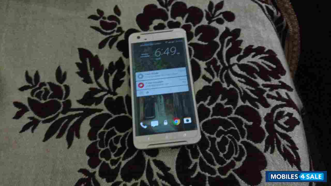 Topaz Gold HTC HTC one x9