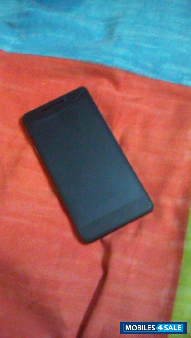 Black Lenovo Vibe P1m