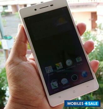 White Oppo Neo 7