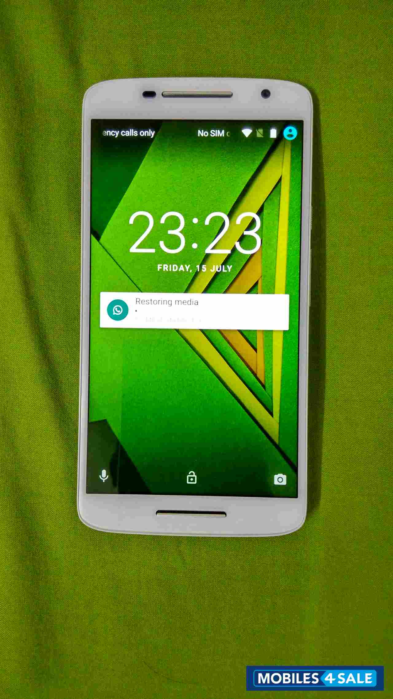 White Motorola  Moto X Play