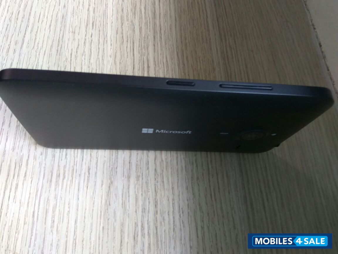 Black Microsoft Lumia 640 XL LTE