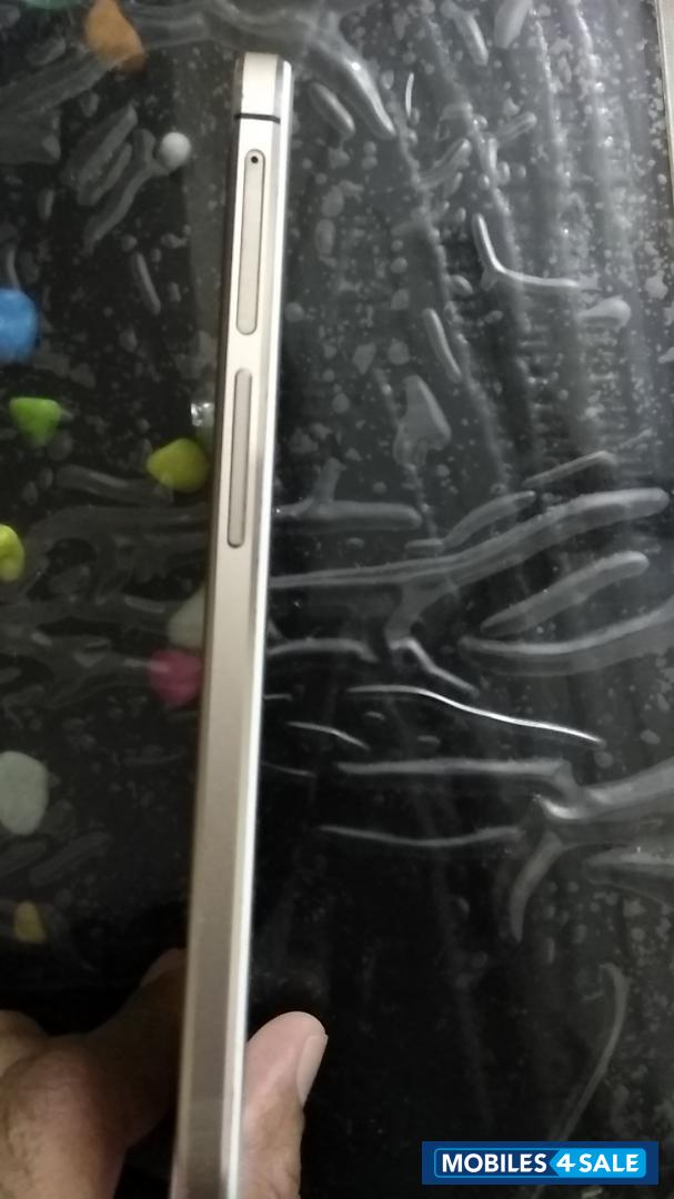 White Micromax Canvas Gold A300 White Micromax Canvas Gold A300