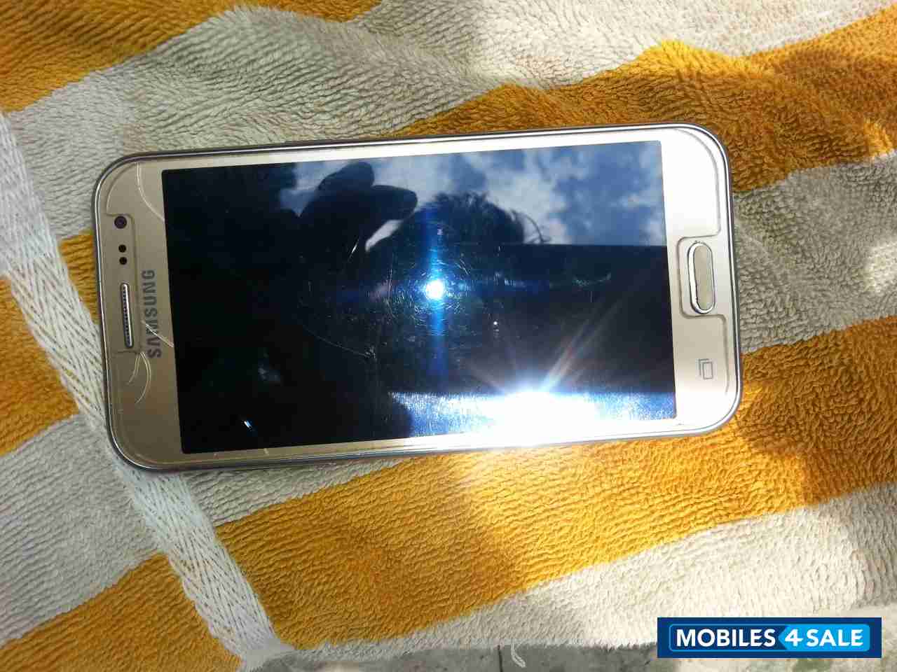 Golden Samsung J-series