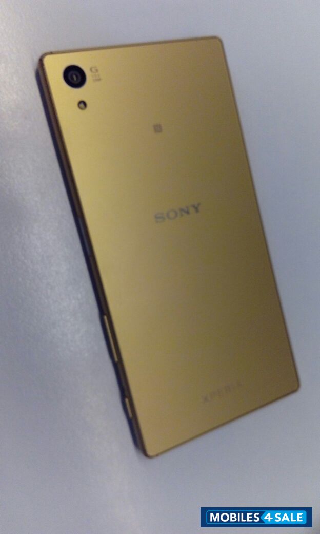 Gold Sony Xperia Z5 Dual