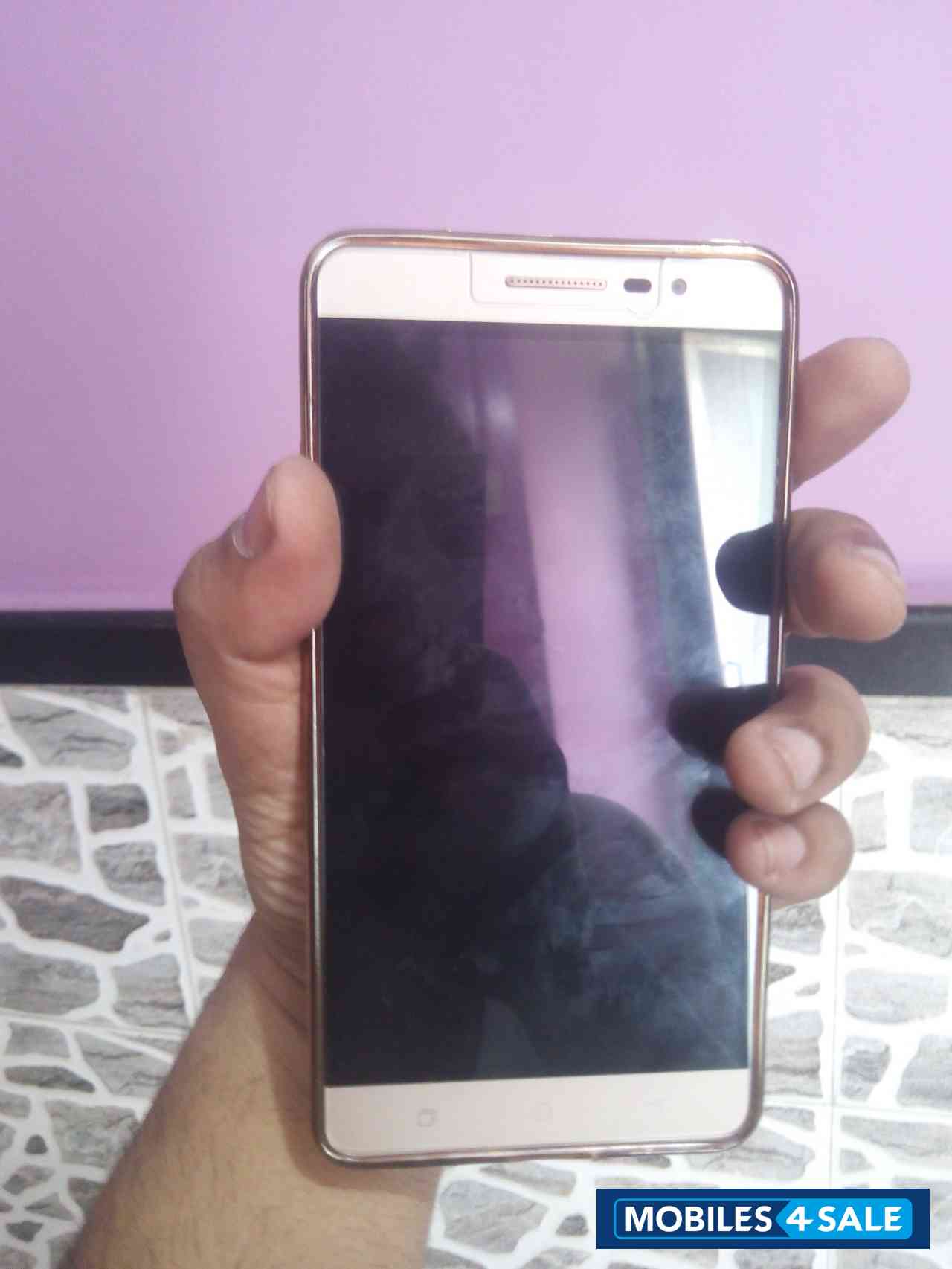 Gold Panasonic Eluga Mark