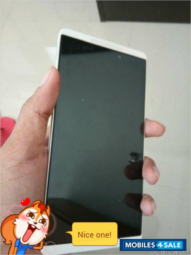 Grey And White Gionee GPAD G4