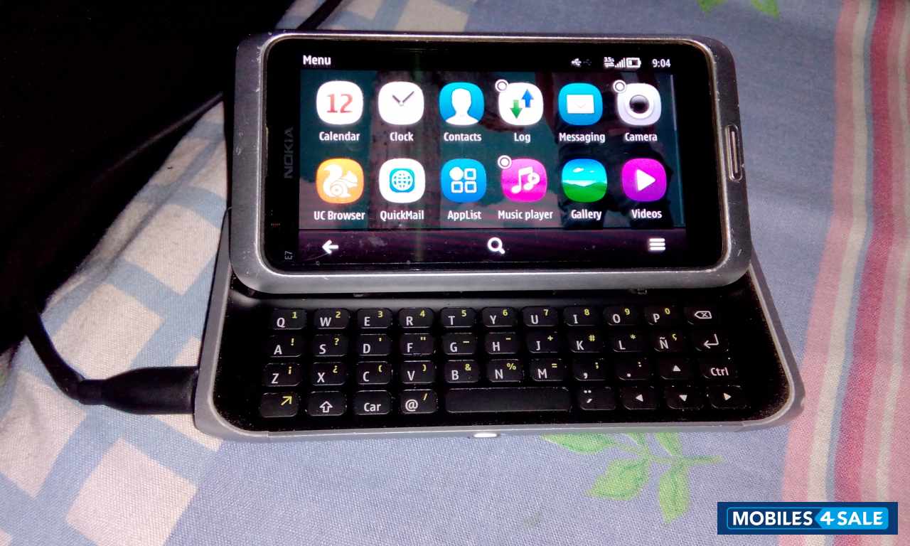 Silver Nokia E7-00