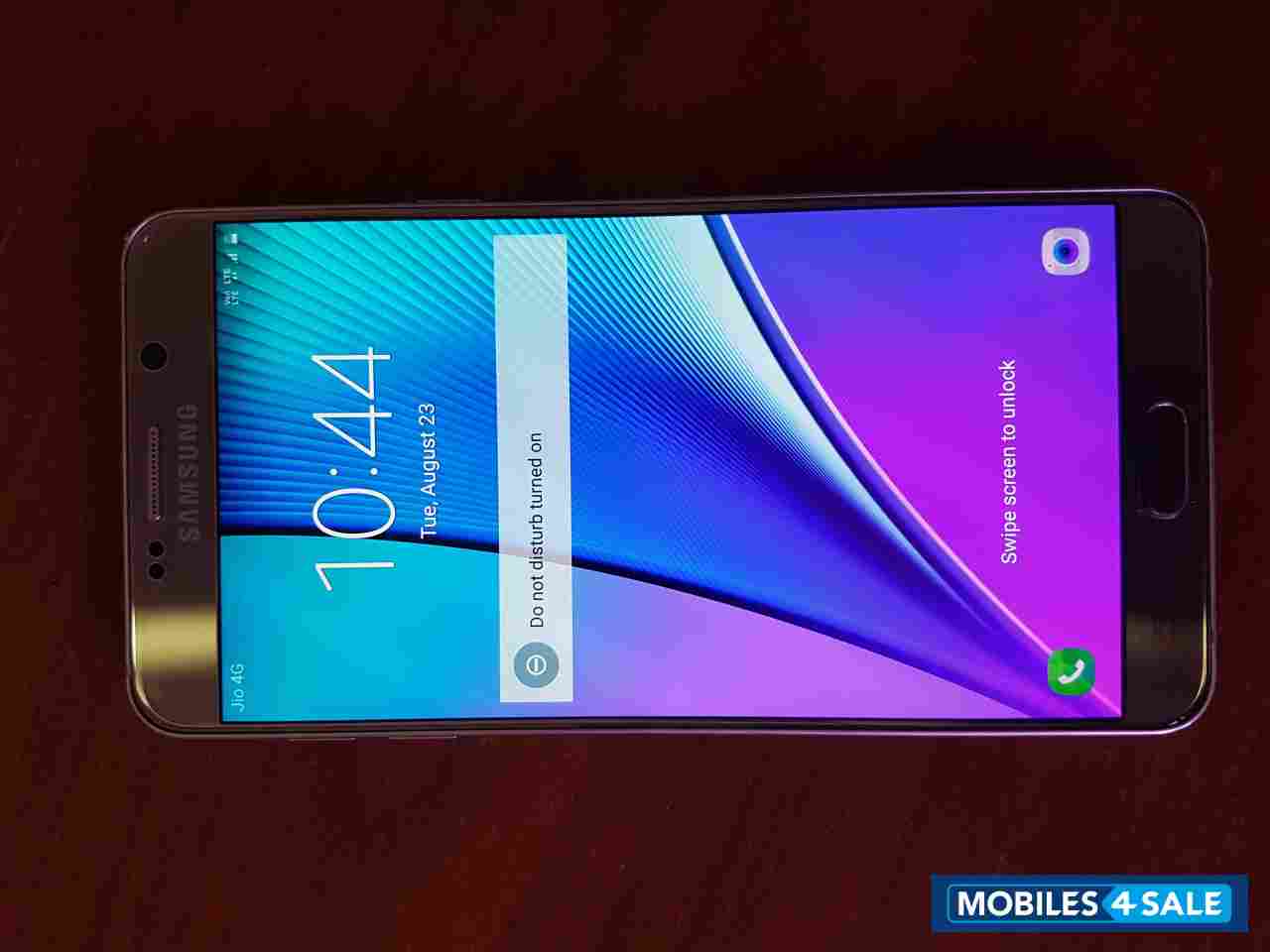 Gold Samsung Galaxy Note 5