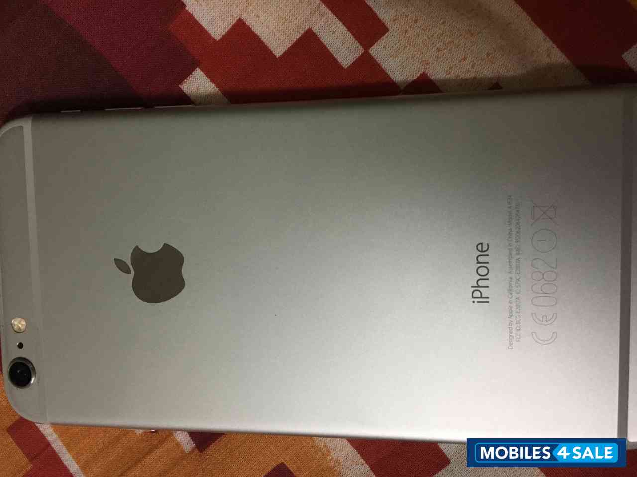 Silver Apple iPhone 6 Plus