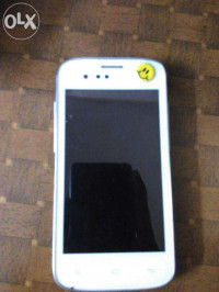 White Gionee Pioneer P2