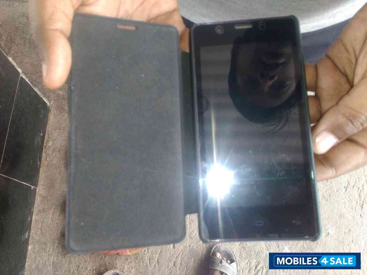 Black Gionee Pioneer P4