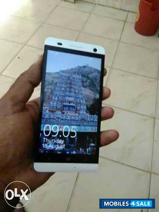 White Xolo Q1000