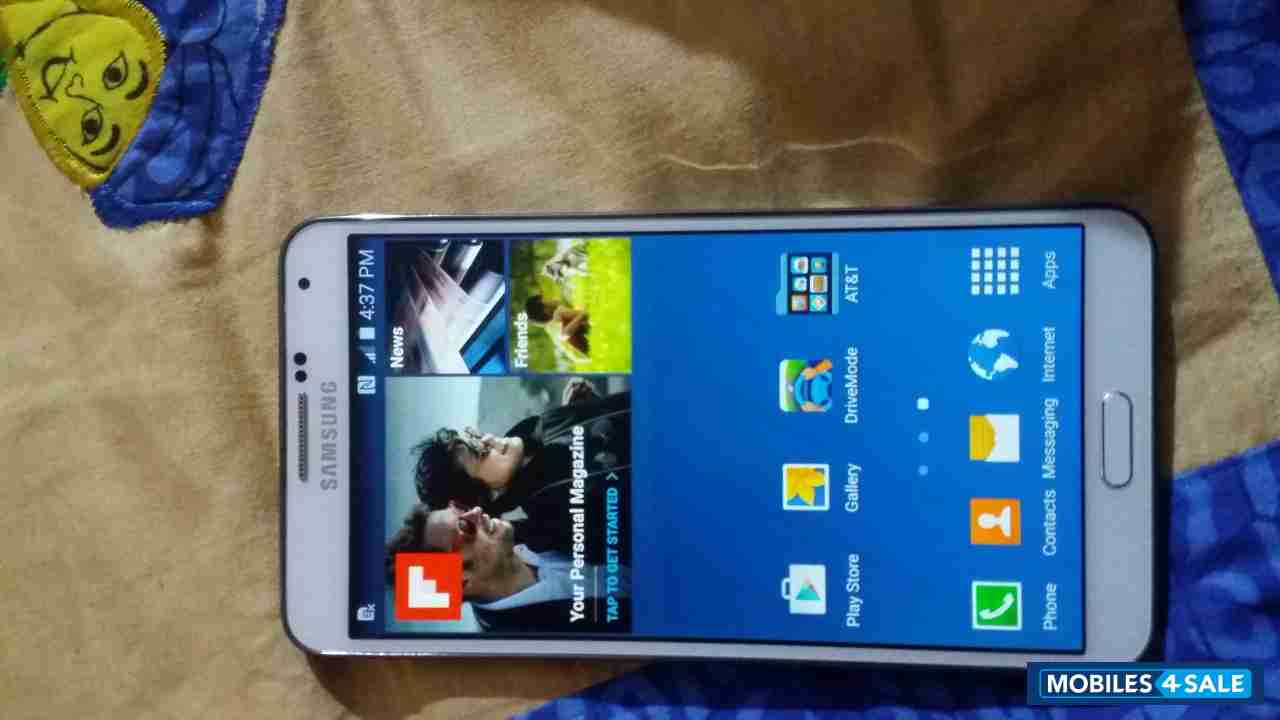 White Samsung Galaxy Note 3