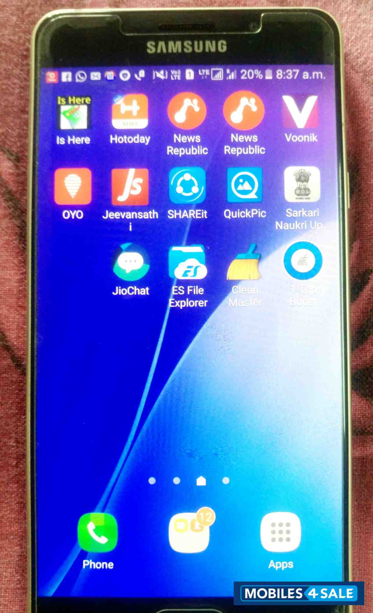 Black Samsung Galaxy A7 2016