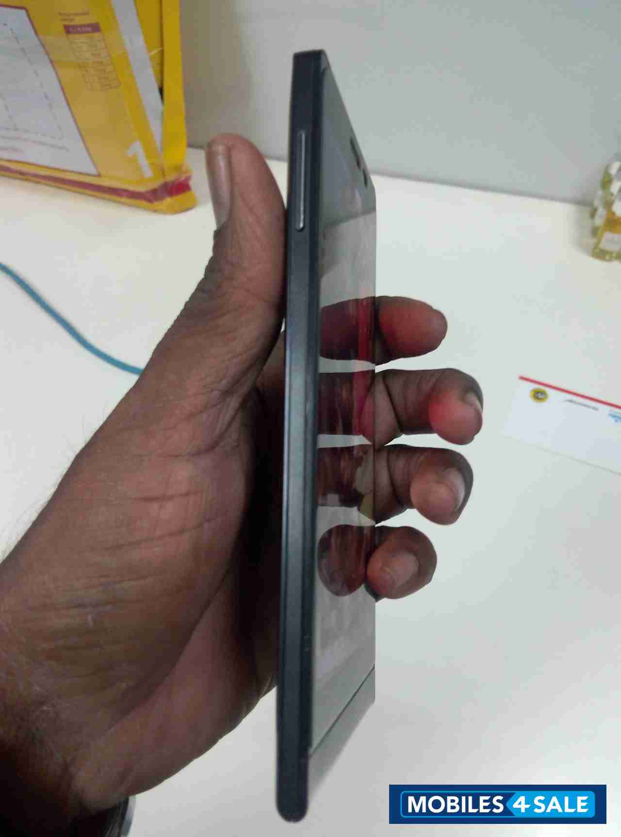 Black Karbonn Titanium Octane Plus Black Karbonn Titanium Octane Plus