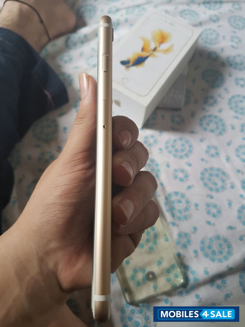 Gold Apple iPhone 6S Plus