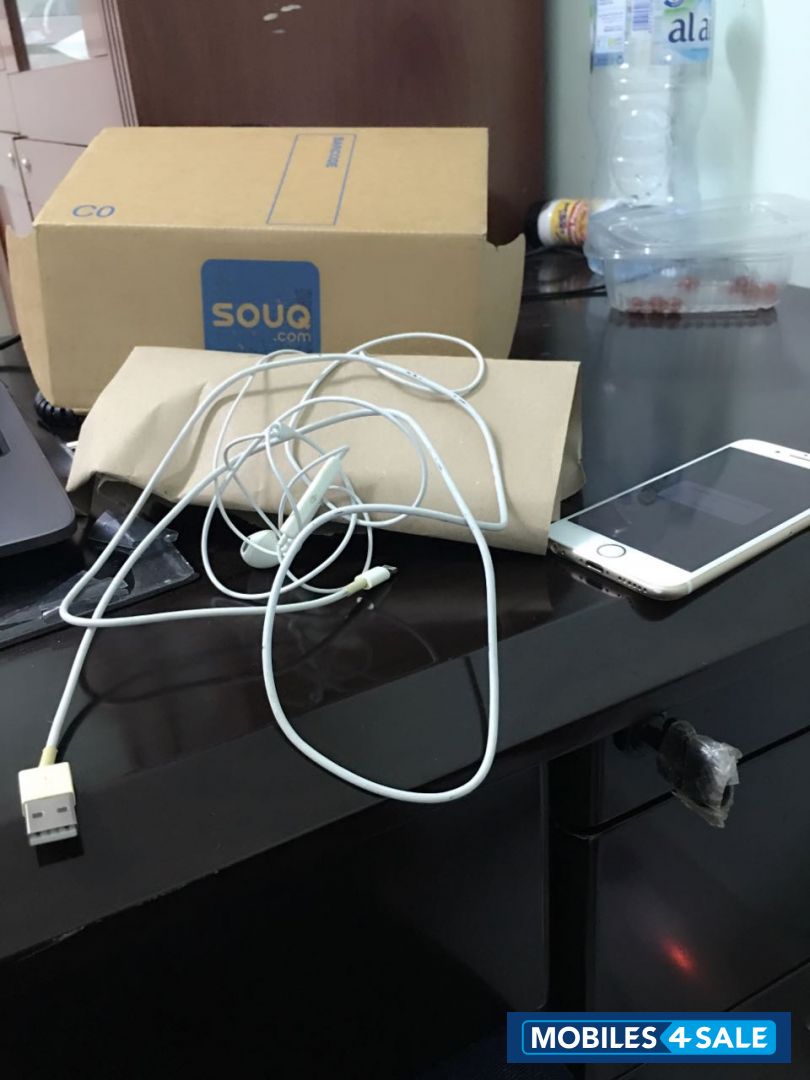 Gold Apple iPhone 6S