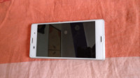 White Sony Xperia Z3