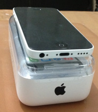 White Apple iPhone 5C