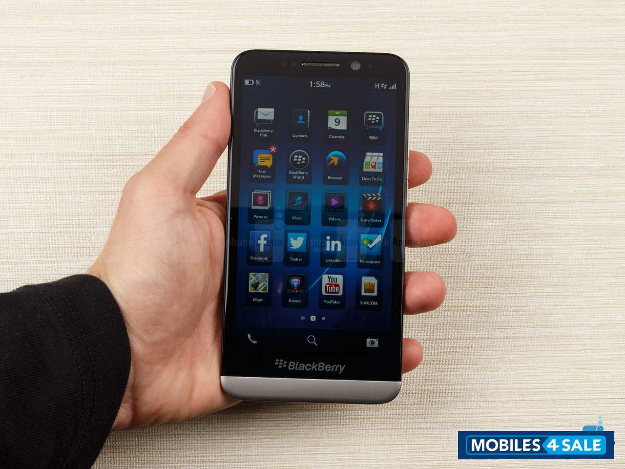 Black BlackBerry Z30