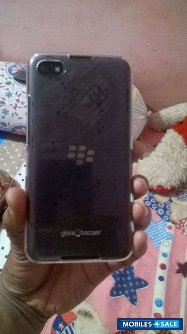Black BlackBerry Z30