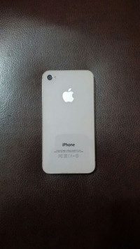 White Apple iPhone 4S