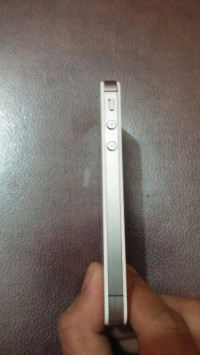 White Apple iPhone 4S