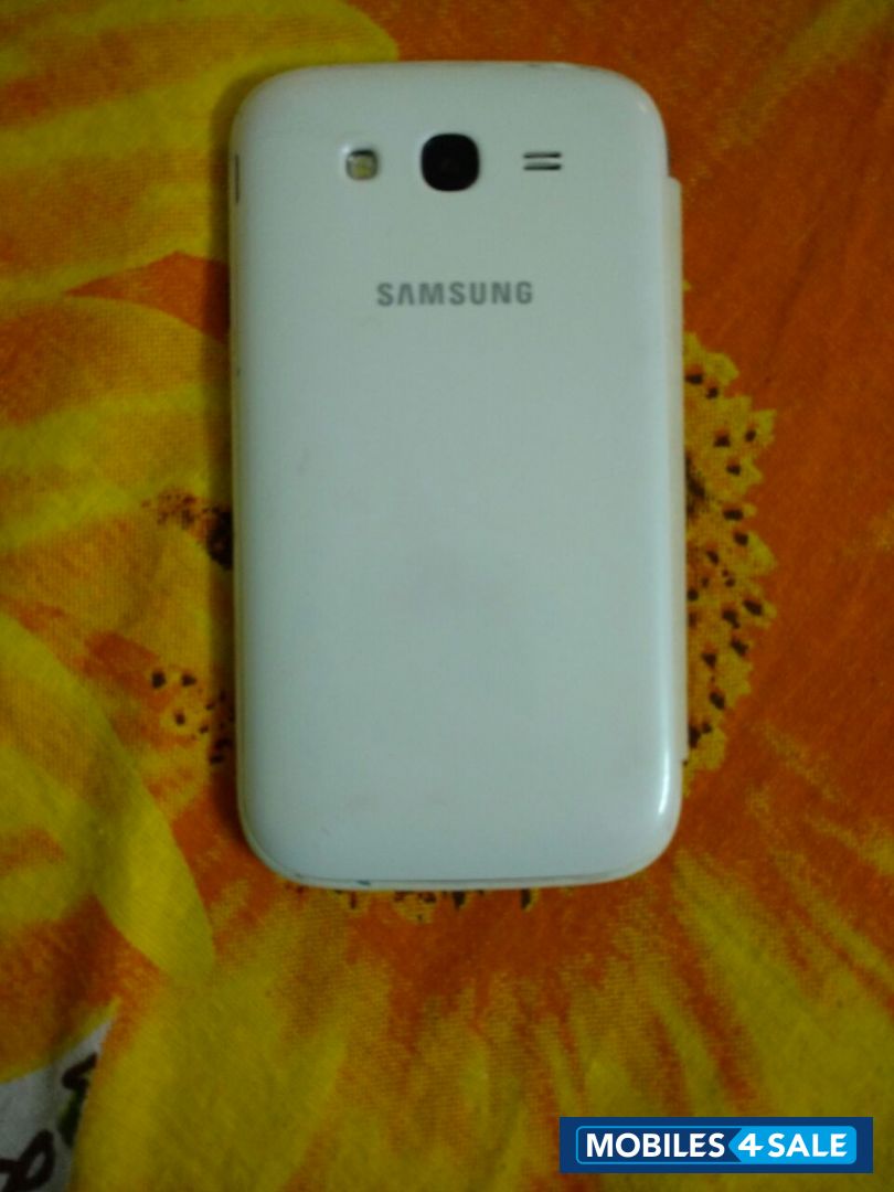 White Samsung Galaxy Grand GT-I9082