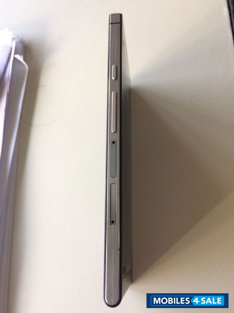 Black Huawei Ascend P6