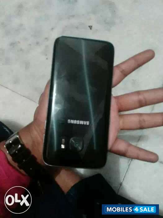 Black Samsung Galaxy S7