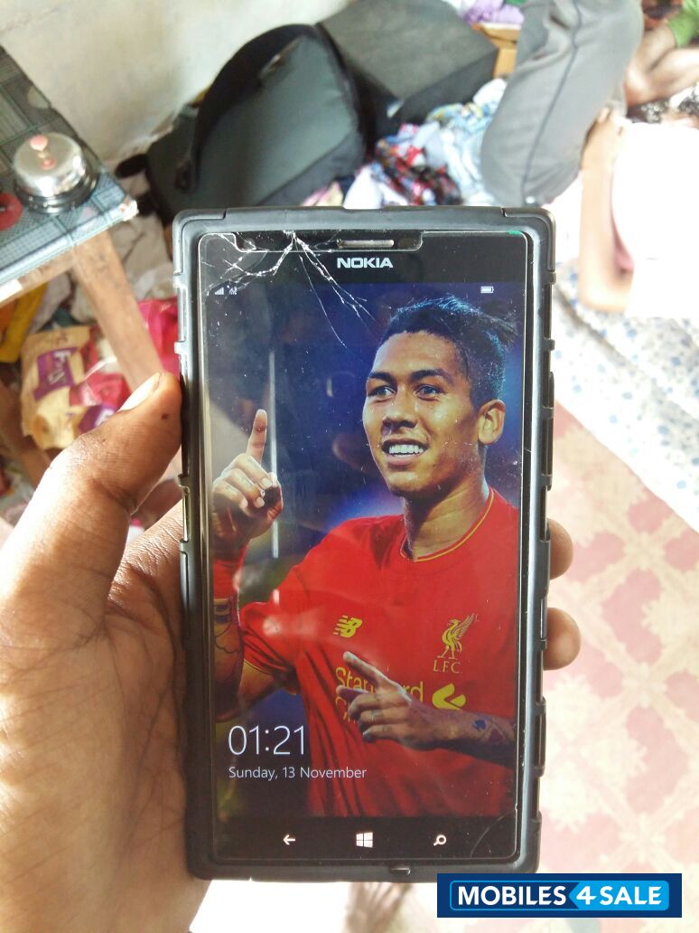 White Nokia Lumia 1520