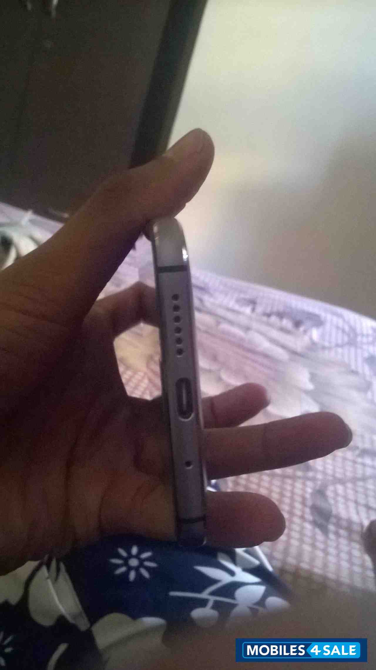 Black Lenovo ZUK Z1 Black Lenovo ZUK Z1