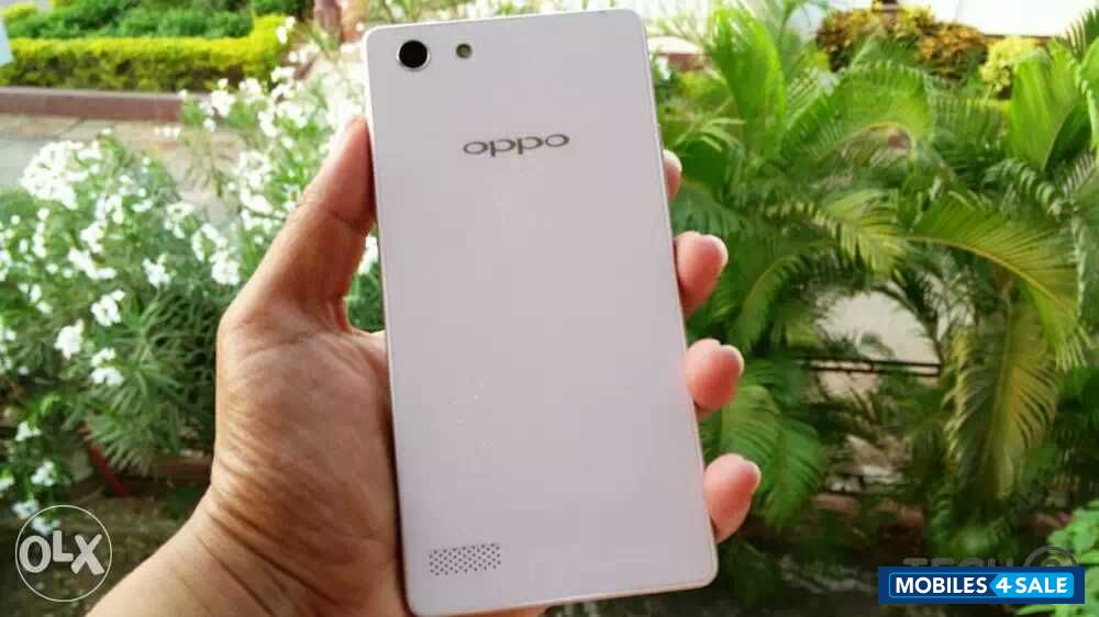 White Oppo Neo 7