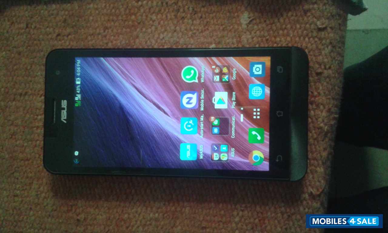 Red Asus Zenfone 5