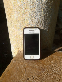White Samsung Galaxy Ace GT-S5830i