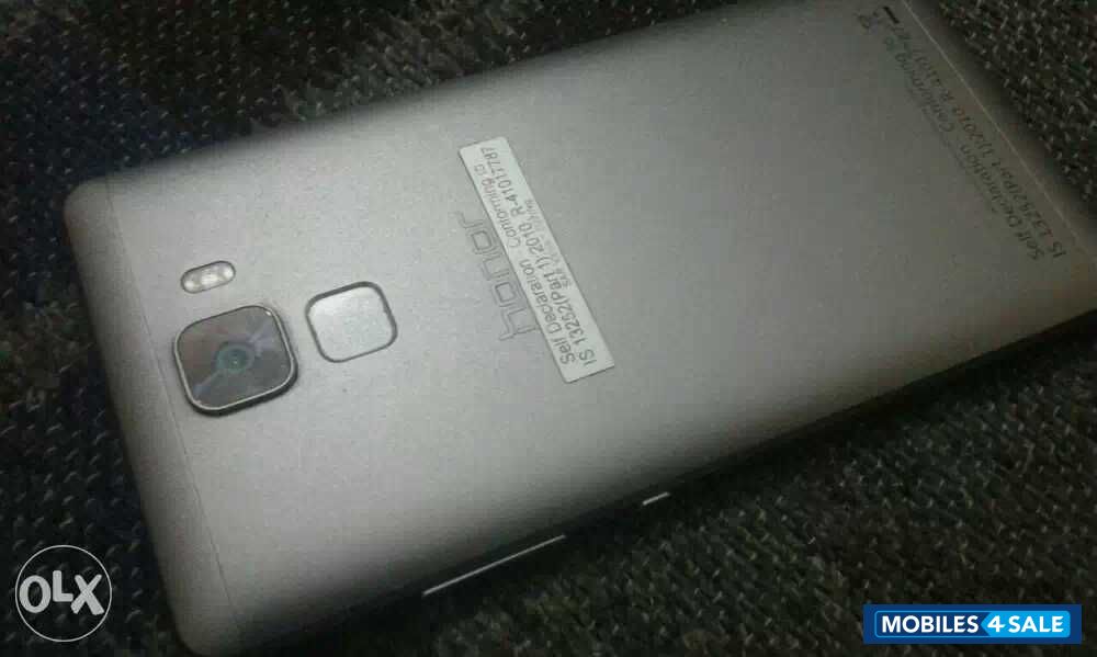 Silver Huawei Honor 7