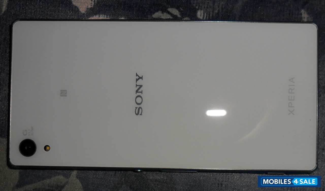 White Sony Xperia Z3 Plus White Sony Xperia Z3 Plus