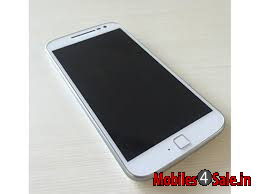 White Motorola Moto G4
