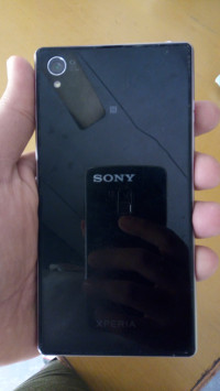 Black Sony Xperia Z1