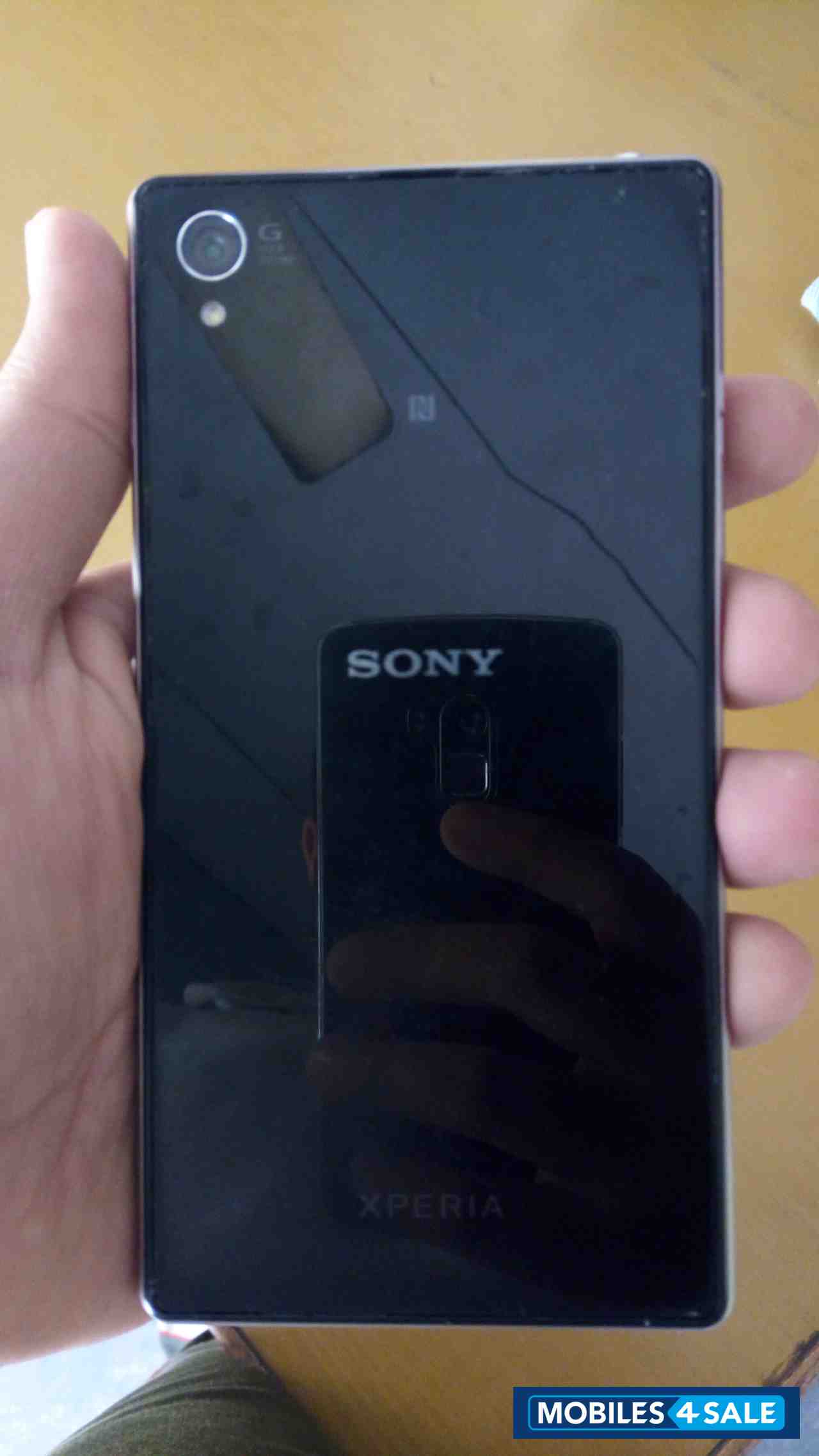 Black Sony Xperia Z1