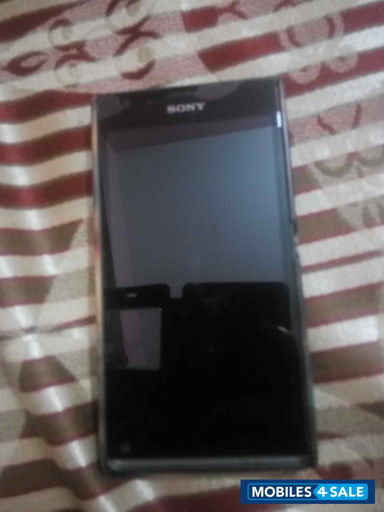 Black Sony Xperia