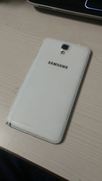 White Samsung Galaxy Note 3 Neo