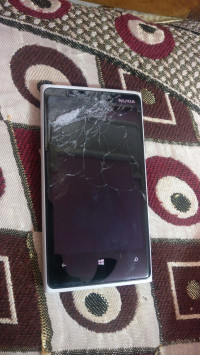 White Nokia Lumia 920