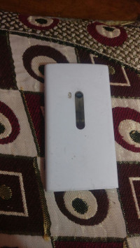 White Nokia Lumia 920