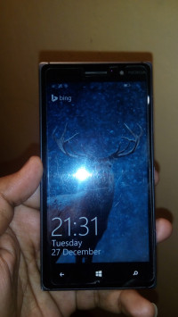 Black Nokia Lumia 830