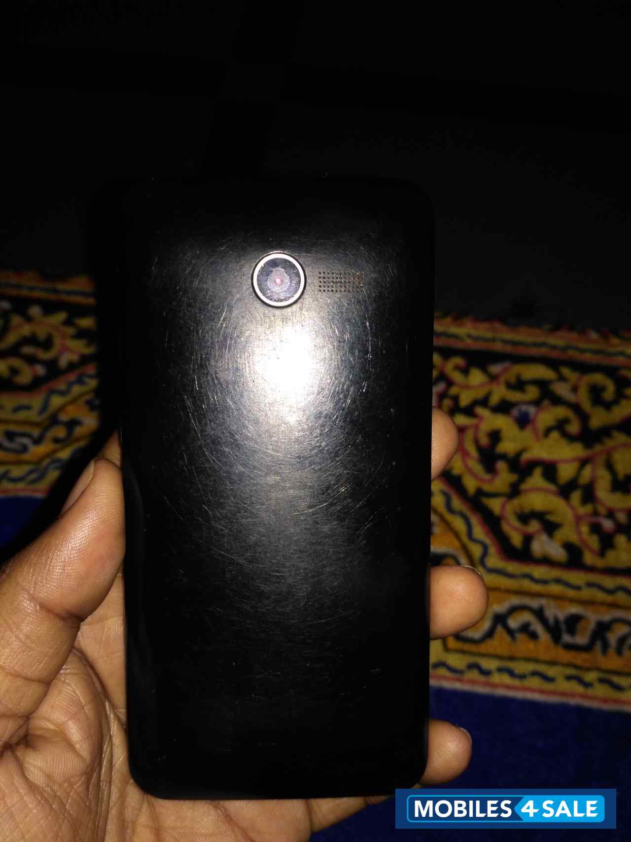 Black Asus Zenfone 4