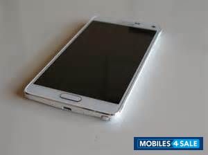 White Samsung Galaxy Note 4
