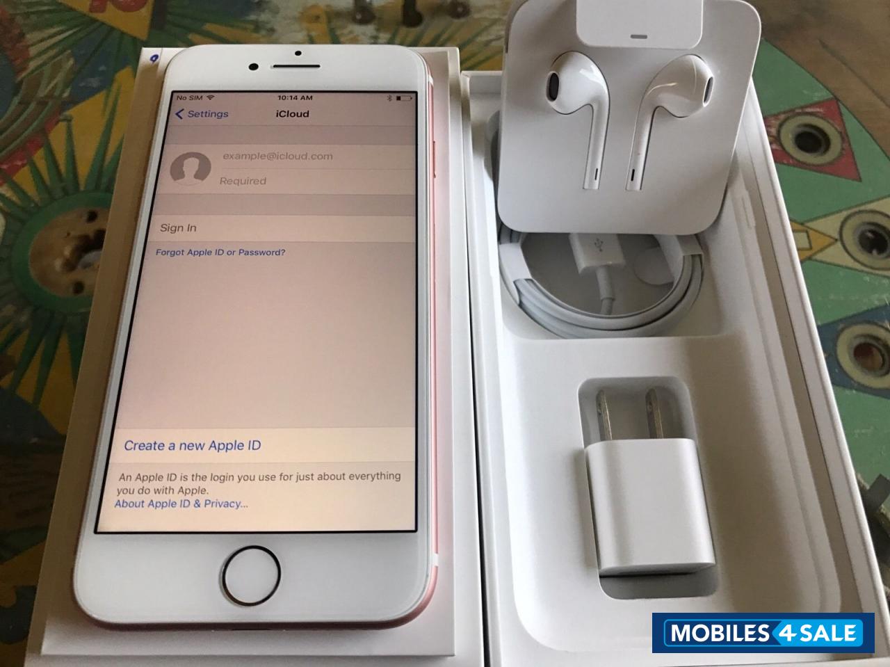 Rose Gold Apple iPhone 7