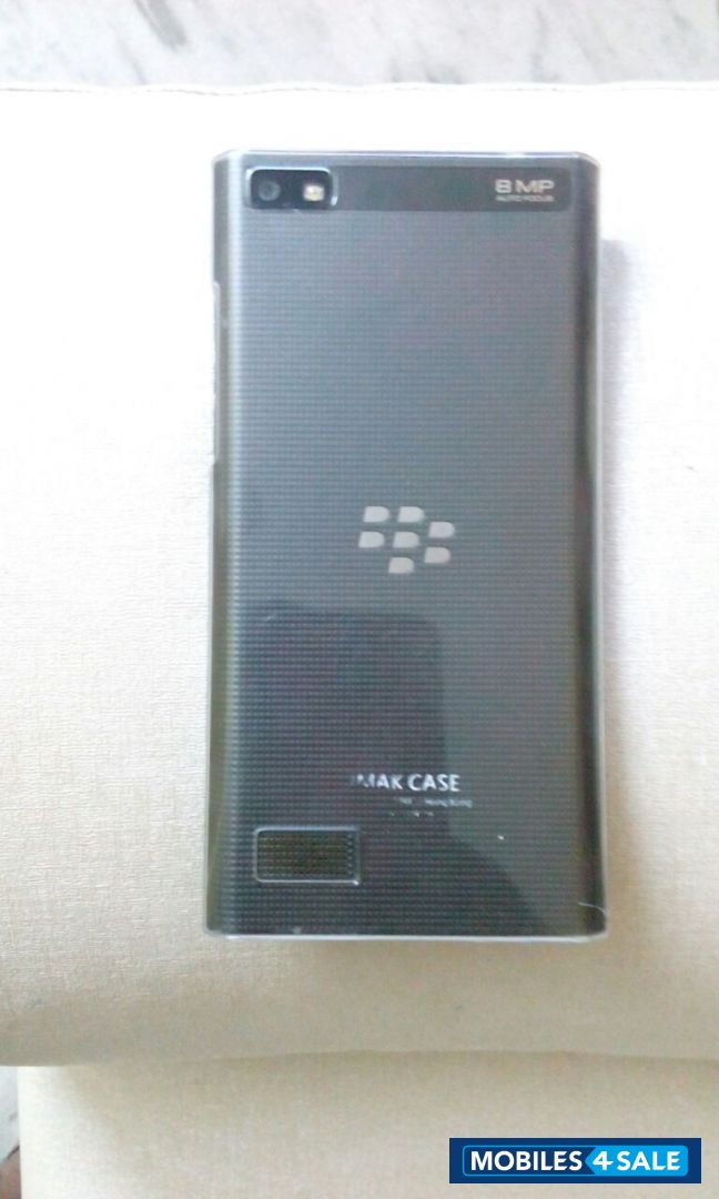 Black BlackBerry Leap