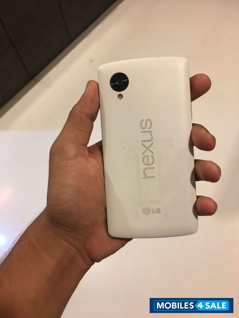 White Google Nexus 5